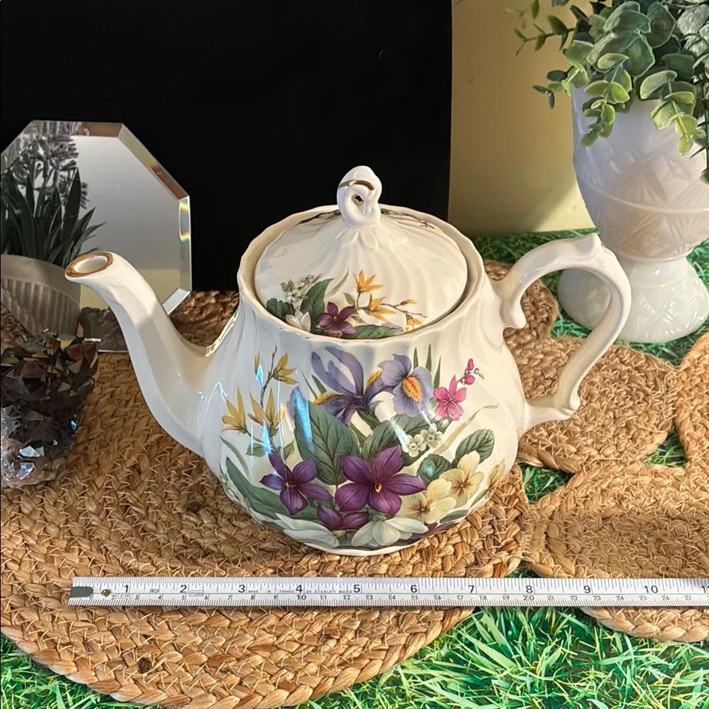 White and Purple floral Ceramic Tea pot